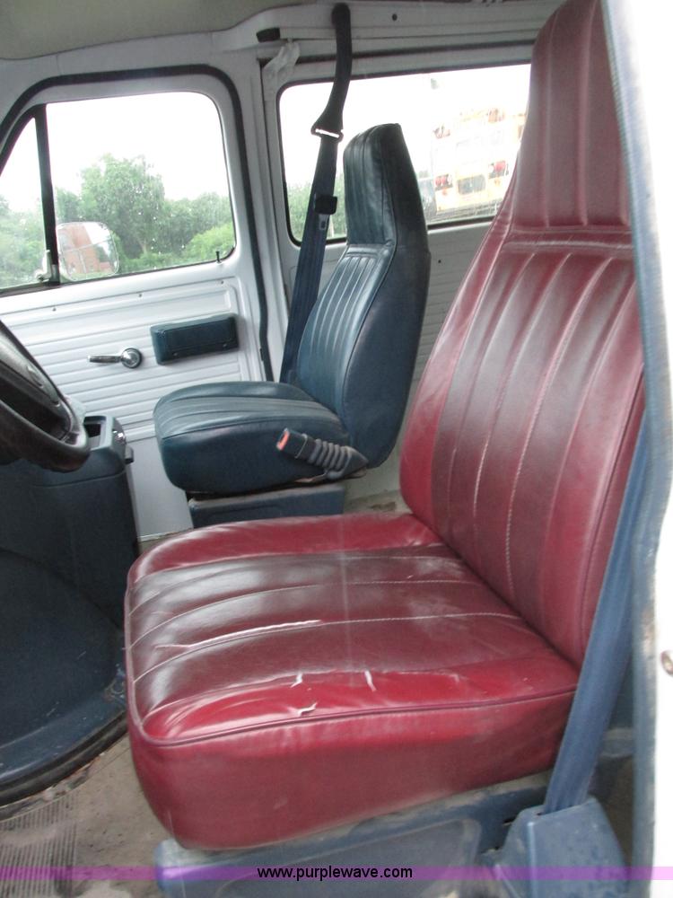 image for item H4585 1995 Chevrolet G10 van