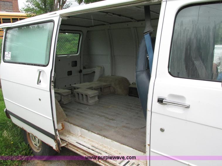 image for item H4585 1995 Chevrolet G10 van