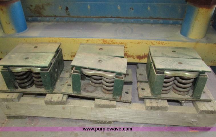 image for item H4602 1993 Onan 350DFCC generator