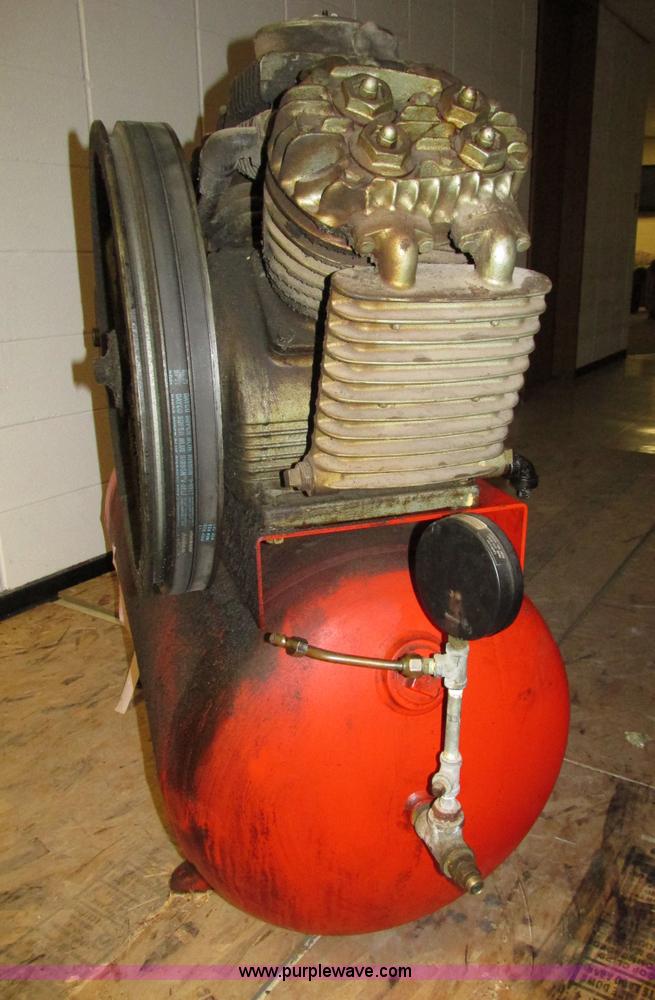 image for item H4609 Devilbiss air compressor