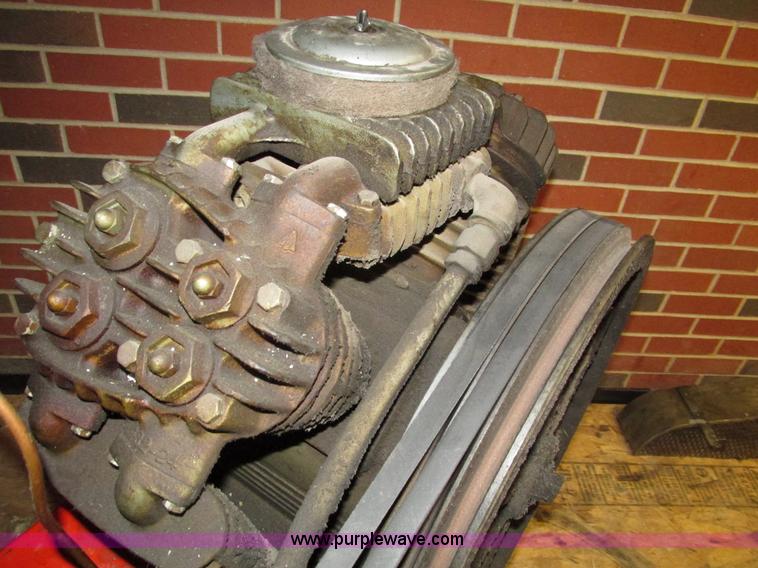 image for item H4609 Devilbiss air compressor