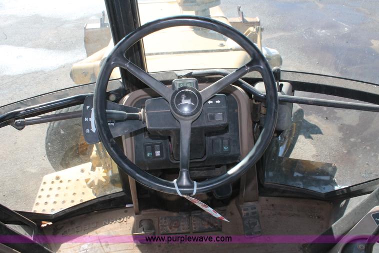 image for item H5830 1994 John Deere 310D backhoe