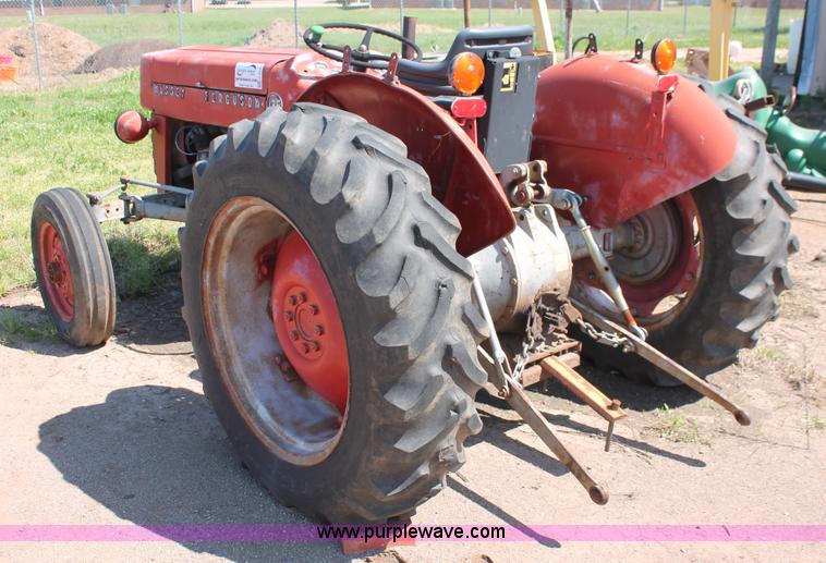 image for item H5831 1971 Massey-Ferguson 135 tractor