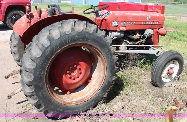 image for item H5831 1971 Massey-Ferguson 135 tractor