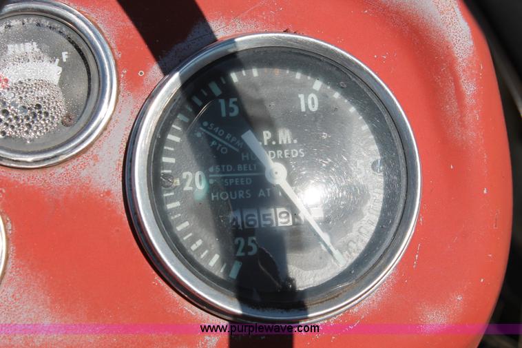 image for item H5831 1971 Massey-Ferguson 135 tractor