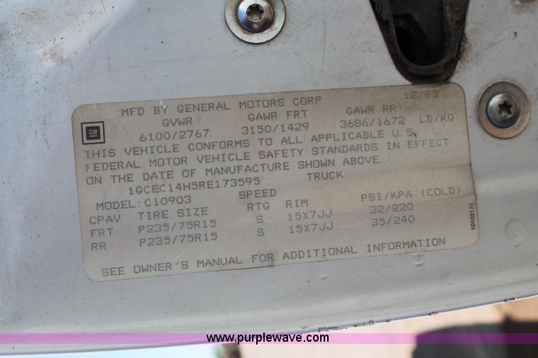 image for item H5835 1994 Chevrolet 1500 pickup truck