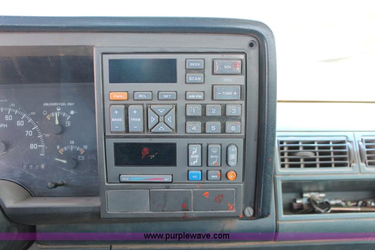 image for item H5836 1994 Chevrolet 2500 pickup truck