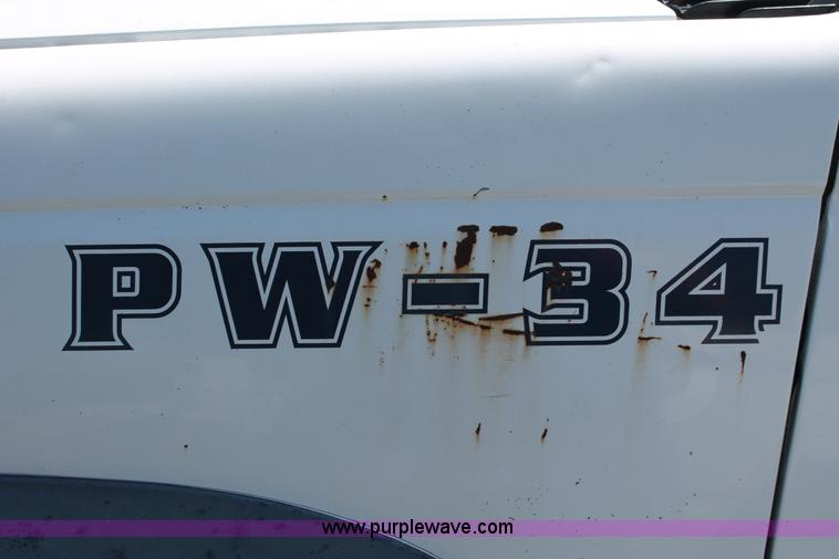 image for item H5836 1994 Chevrolet 2500 pickup truck