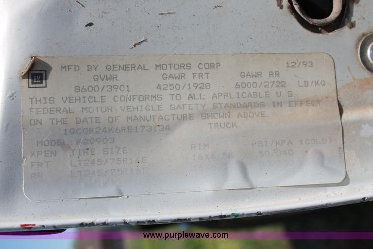 image for item H5836 1994 Chevrolet 2500 pickup truck