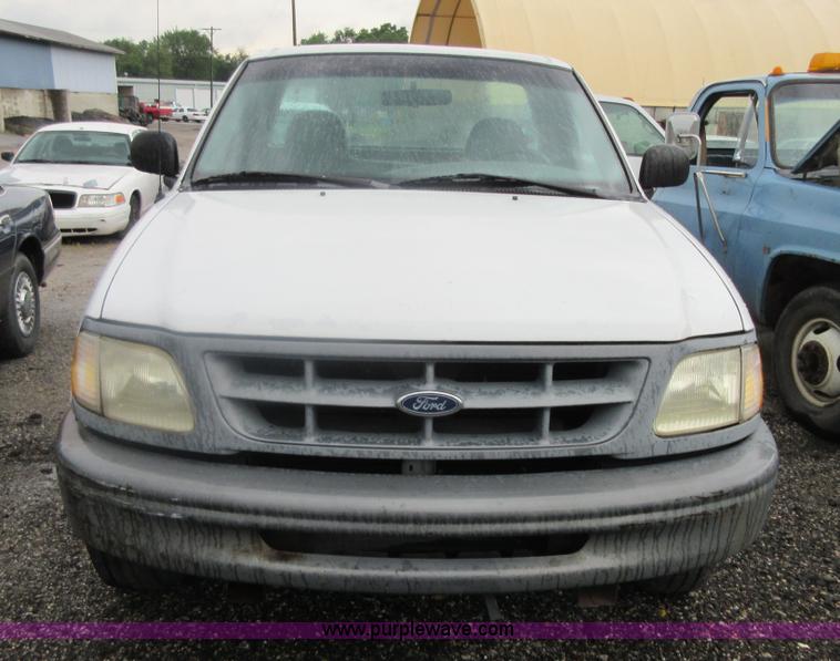 image for item I2077 1998 Ford F150 pickup truck
