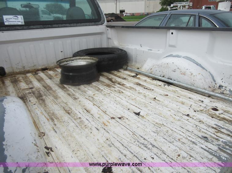 image for item I2077 1998 Ford F150 pickup truck