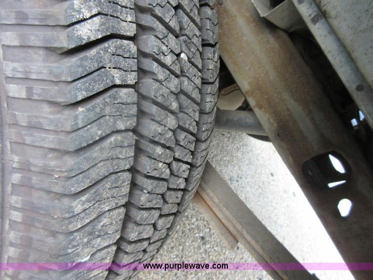 image for item I2077 1998 Ford F150 pickup truck