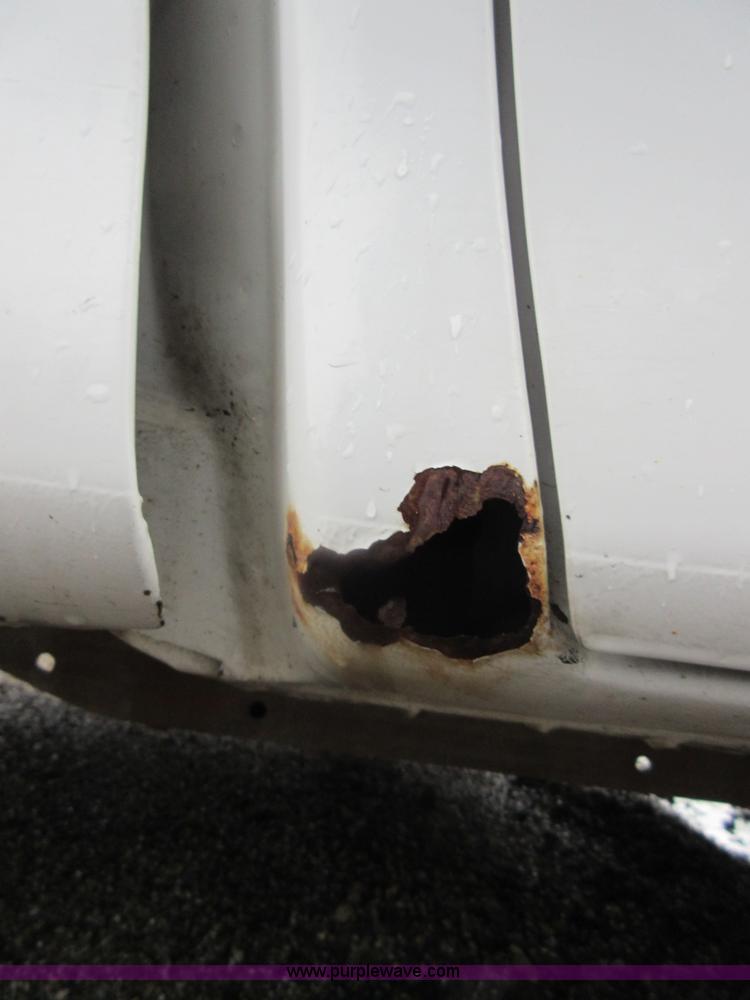 image for item I2077 1998 Ford F150 pickup truck