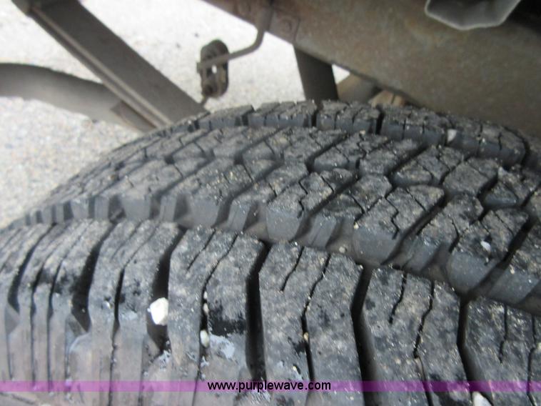 image for item I2077 1998 Ford F150 pickup truck