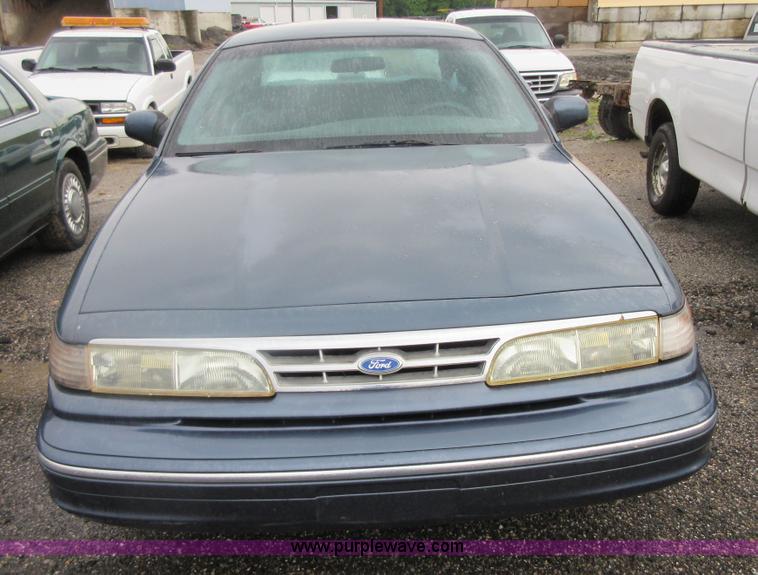 image for item I2078 1997 Ford Crown Victoria Police Interceptor