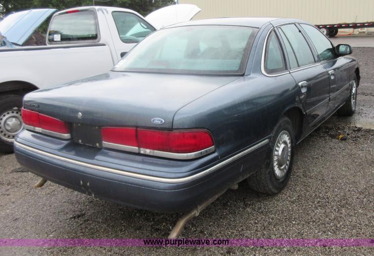 image for item I2078 1997 Ford Crown Victoria Police Interceptor