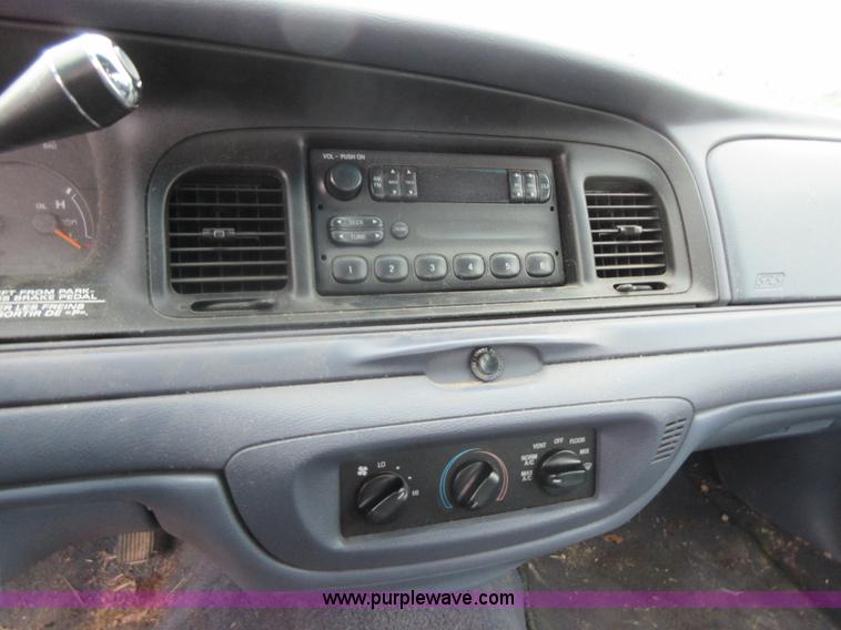 image for item I2078 1997 Ford Crown Victoria Police Interceptor