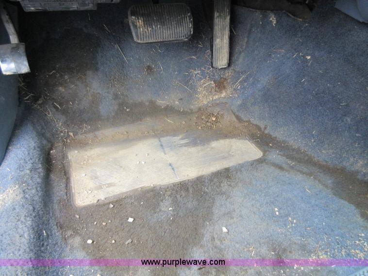 image for item I2078 1997 Ford Crown Victoria Police Interceptor