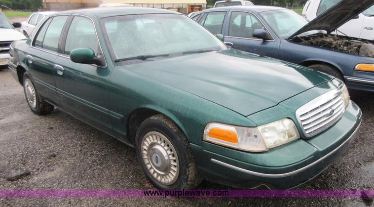 image for item I2079 2001 Ford Crown Victoria Police Interceptor