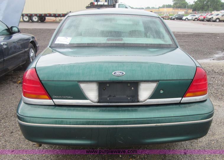 image for item I2079 2001 Ford Crown Victoria Police Interceptor