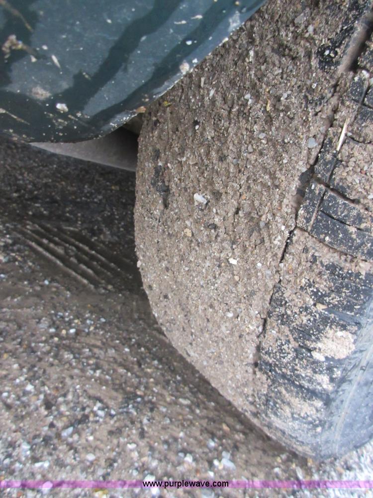 image for item I2079 2001 Ford Crown Victoria Police Interceptor