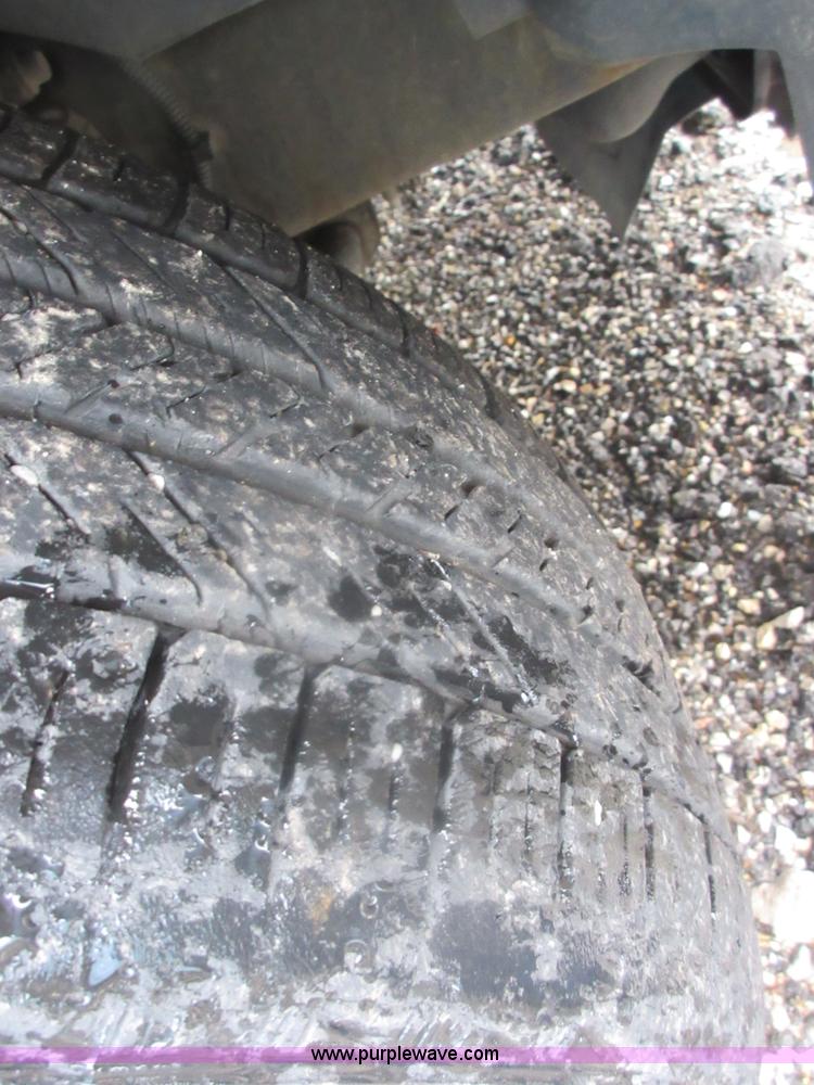 image for item I2082 2004 Ford Crown Victoria Police Interceptor