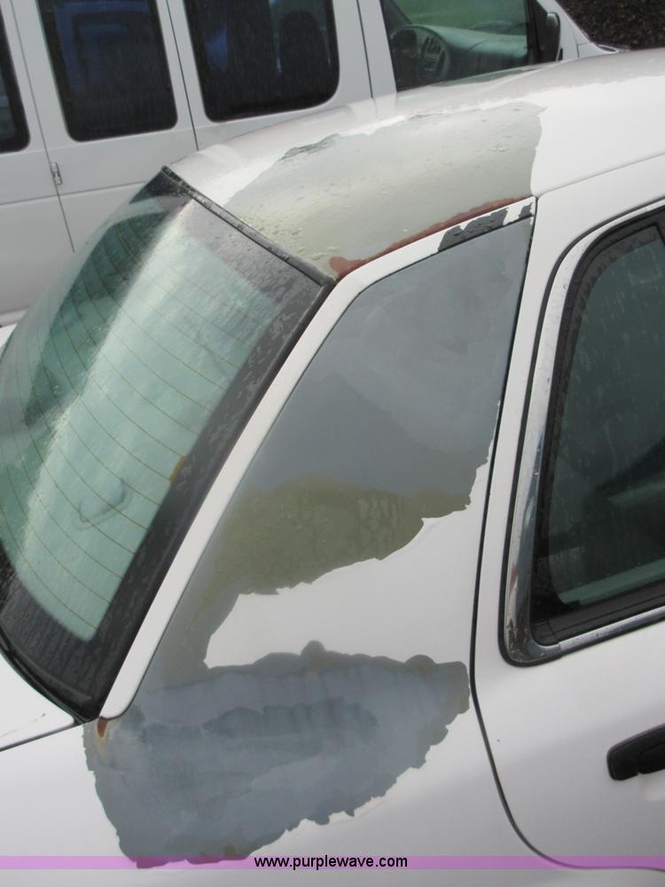 image for item I2082 2004 Ford Crown Victoria Police Interceptor
