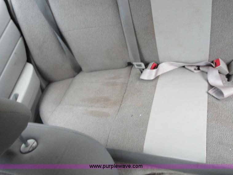 image for item I2082 2004 Ford Crown Victoria Police Interceptor