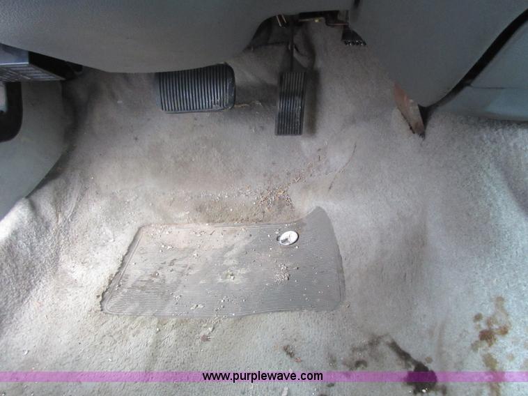 image for item I2082 2004 Ford Crown Victoria Police Interceptor