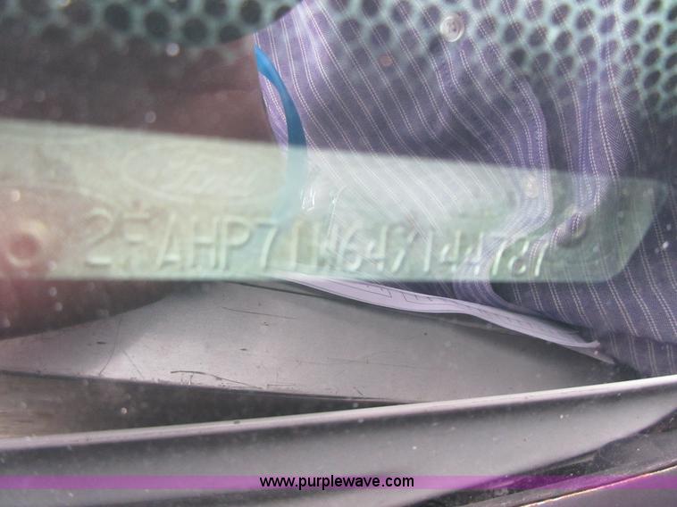 image for item I2082 2004 Ford Crown Victoria Police Interceptor