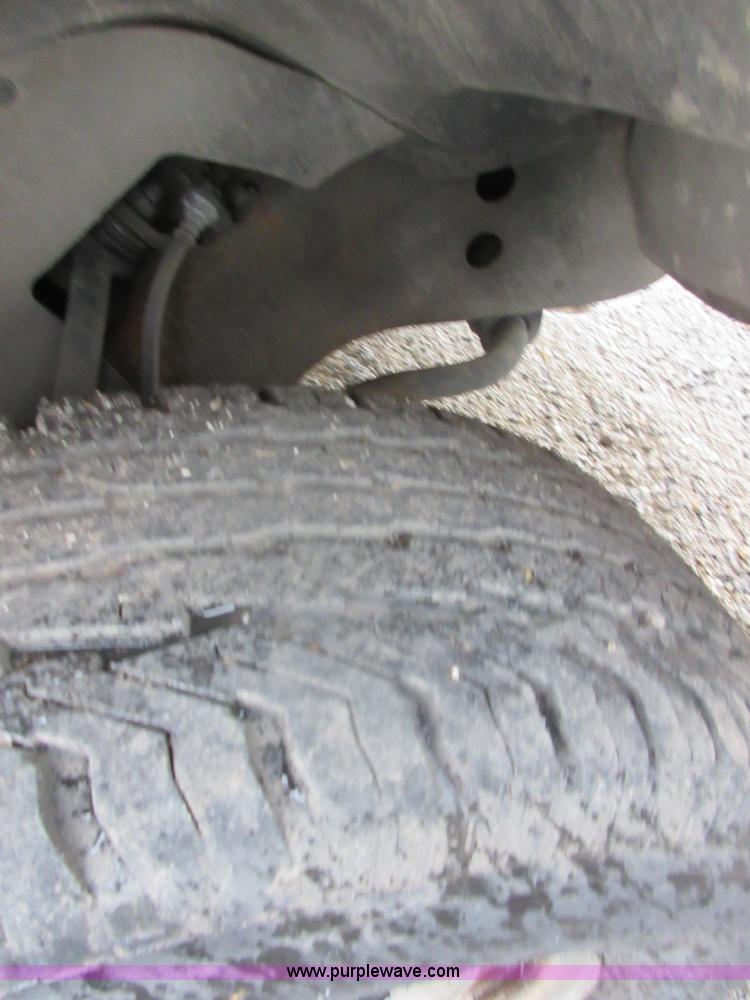 image for item I2084 1990 Chevrolet 2500 pickup truck cab and chassis