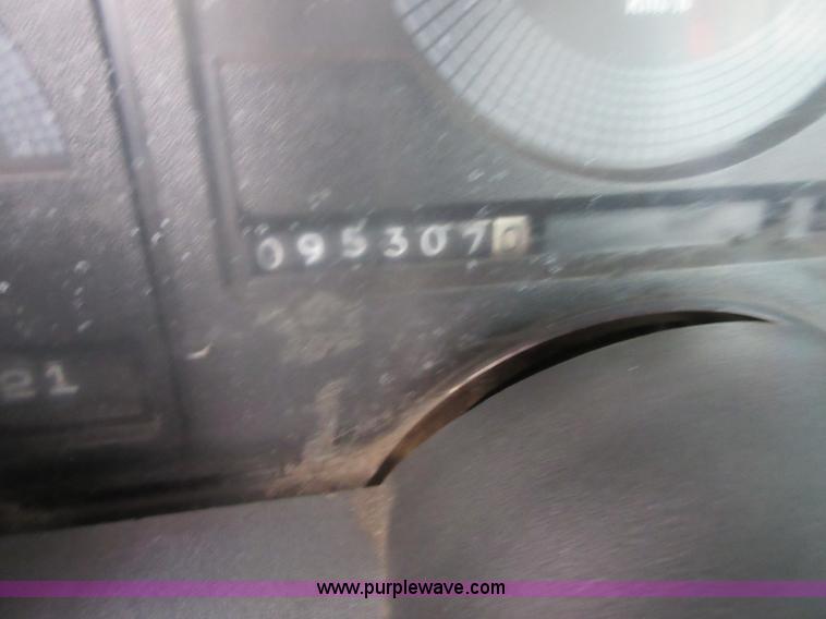 image for item I2084 1990 Chevrolet 2500 pickup truck cab and chassis