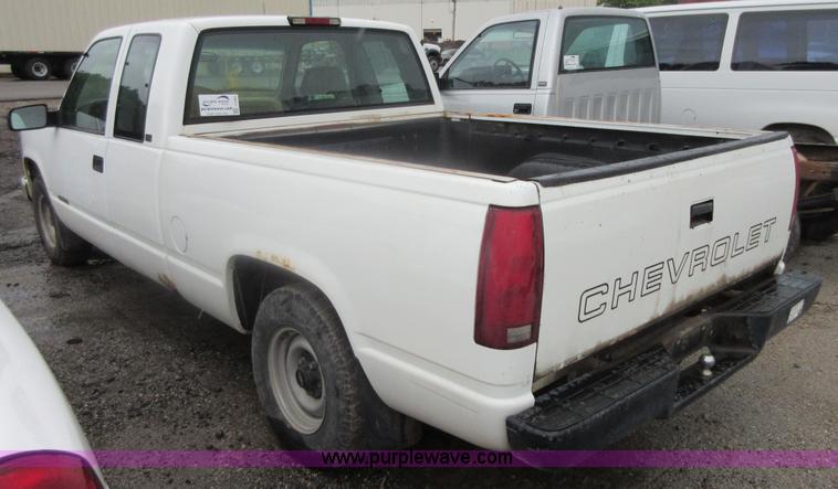 image for item I2085 1996 Chevrolet 1500 pickup truck
