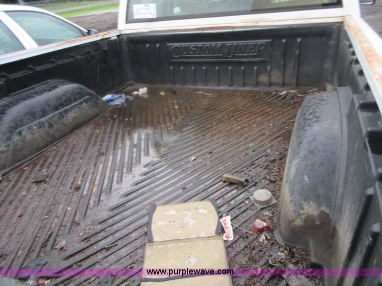 image for item I2085 1996 Chevrolet 1500 pickup truck