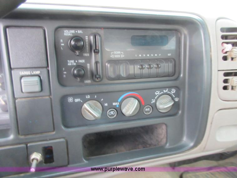 image for item I2085 1996 Chevrolet 1500 pickup truck