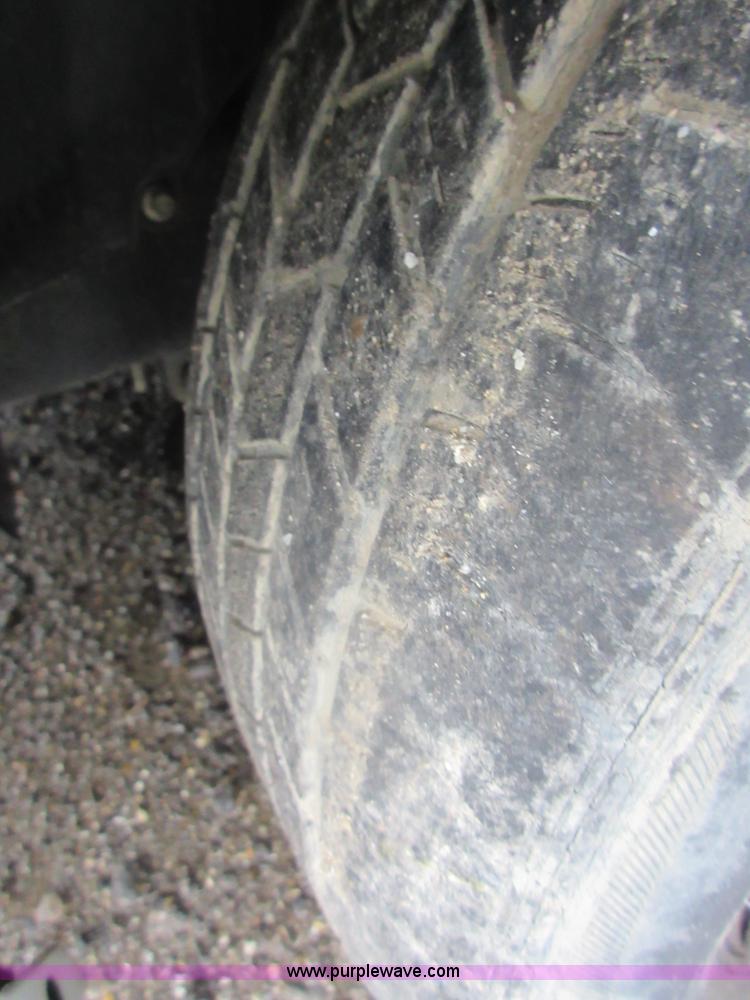 image for item I2086 2004 Ford Crown Victoria Police Interceptor