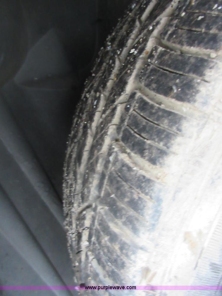 image for item I2086 2004 Ford Crown Victoria Police Interceptor