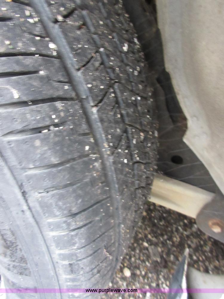 image for item I2086 2004 Ford Crown Victoria Police Interceptor