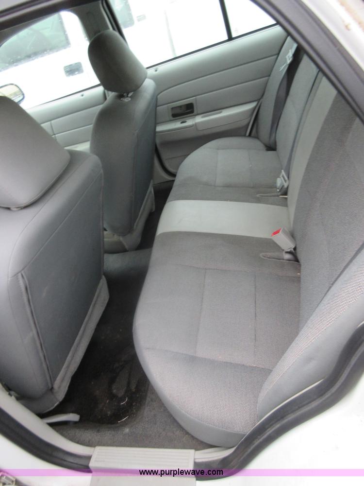 image for item I2086 2004 Ford Crown Victoria Police Interceptor