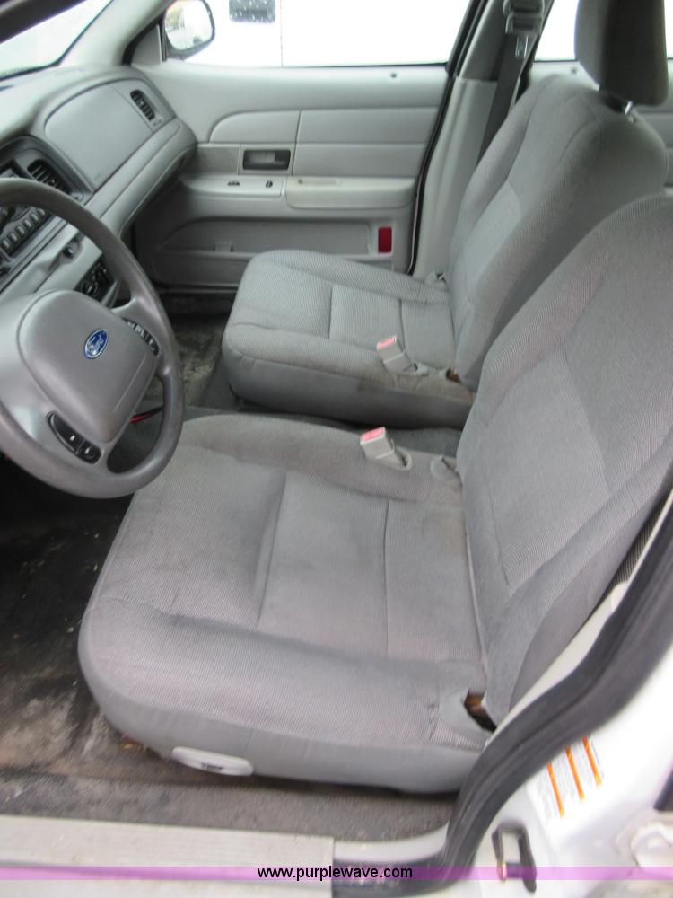 image for item I2086 2004 Ford Crown Victoria Police Interceptor
