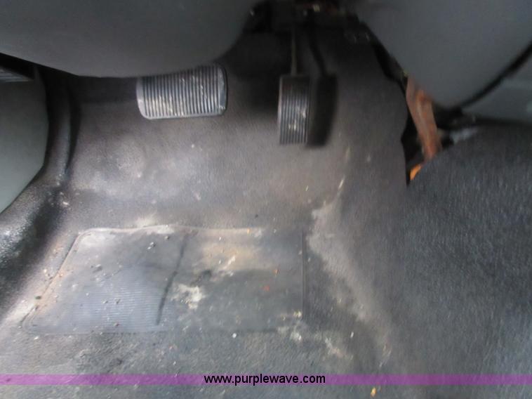 image for item I2086 2004 Ford Crown Victoria Police Interceptor