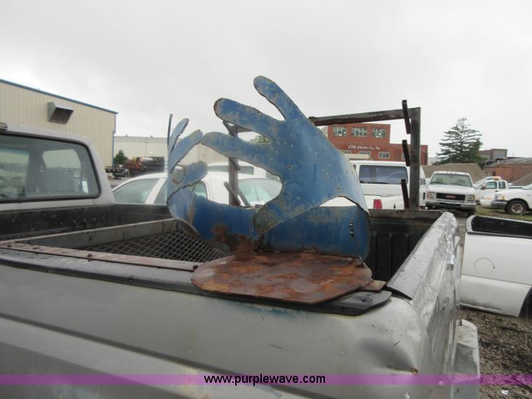 image for item I2087 1992 Ford F150 pickup truck
