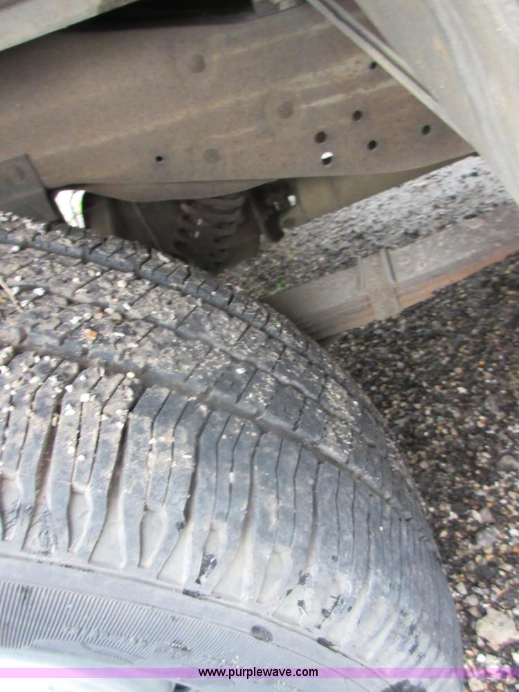 image for item I2087 1992 Ford F150 pickup truck