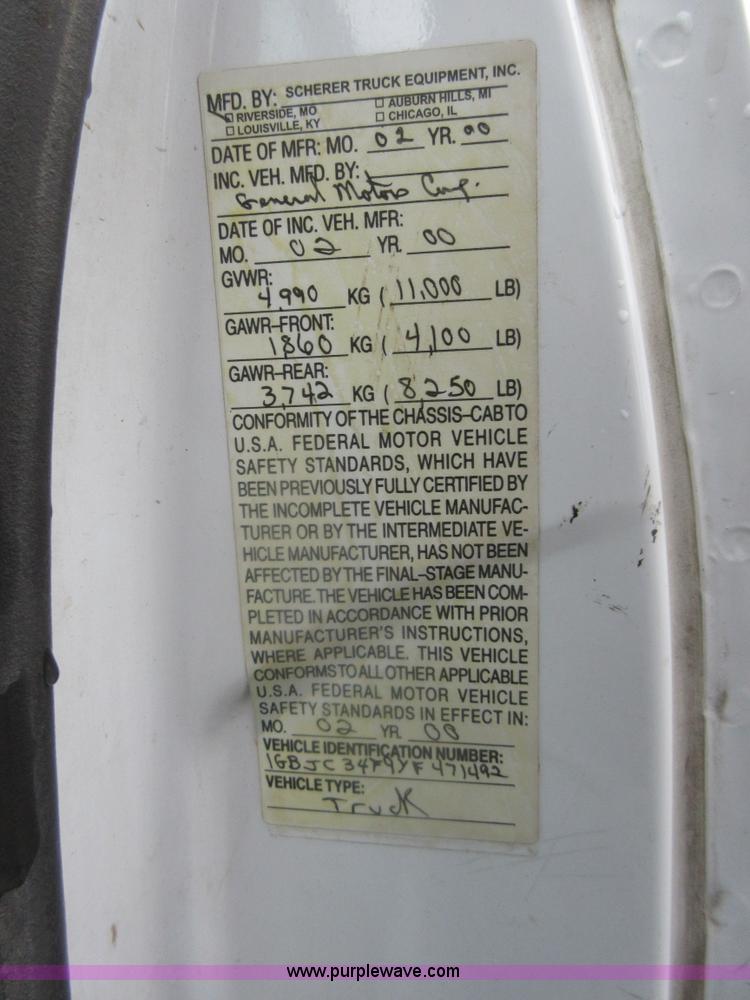 image for item I2088 2000 Chevrolet 3500 pickup truck cab and chassis