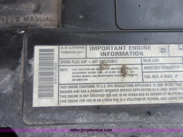 image for item I2088 2000 Chevrolet 3500 pickup truck cab and chassis