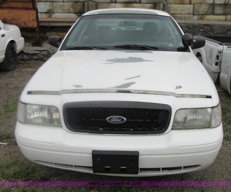 image for item I2089 2006 Ford Crown Victoria Police Interceptor