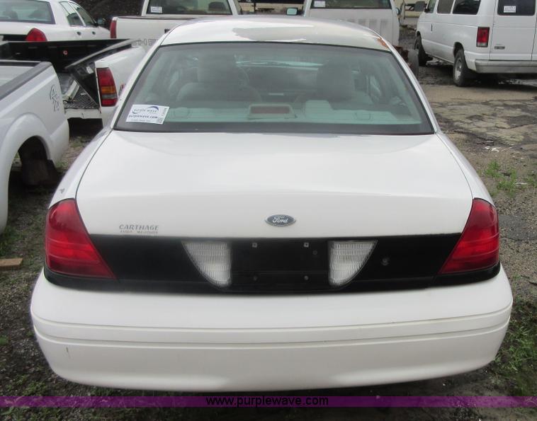 image for item I2089 2006 Ford Crown Victoria Police Interceptor