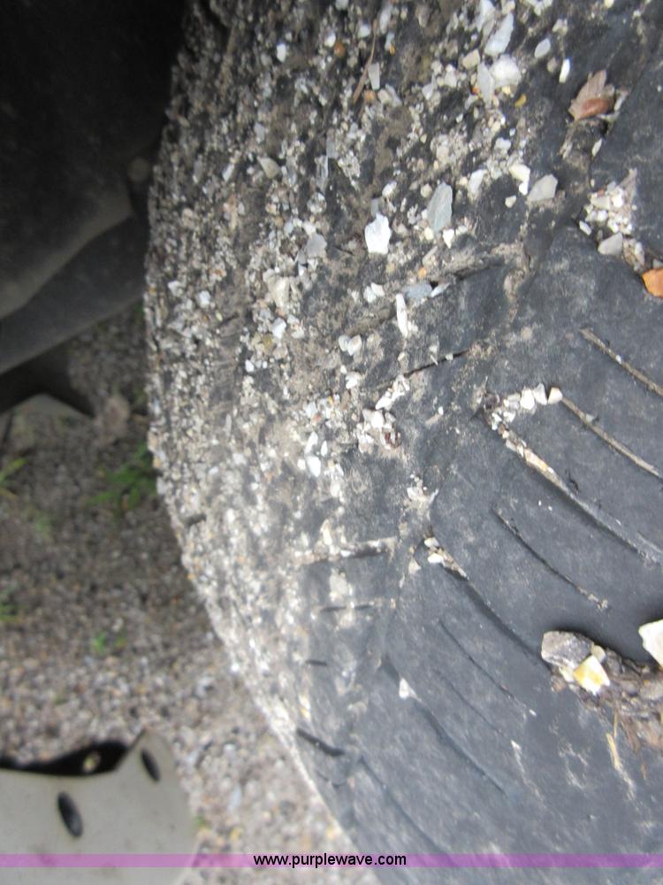 image for item I2089 2006 Ford Crown Victoria Police Interceptor