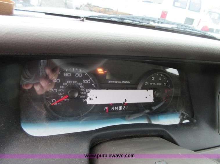 image for item I2089 2006 Ford Crown Victoria Police Interceptor