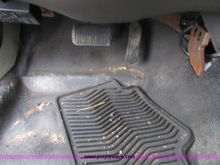 image for item I2089 2006 Ford Crown Victoria Police Interceptor